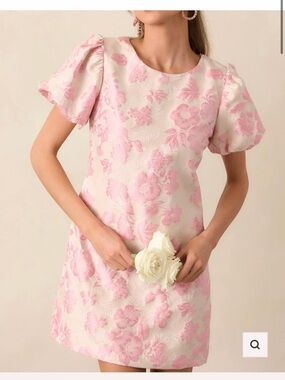 Boutique Pink Floral Jacquard Puff Sleeve Dress